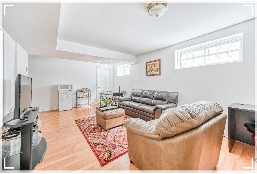 Leila'S Place-Basement Apartment In Private Home Gatineau Bagian luar foto